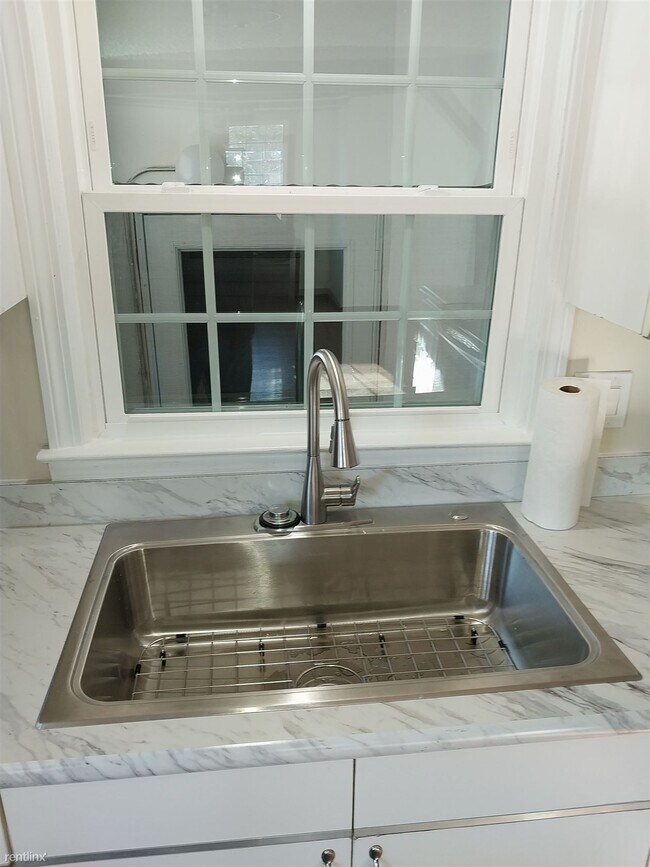 Foto del edificio - 3 br, 2.5 bath House - 902 Plymouth Street
