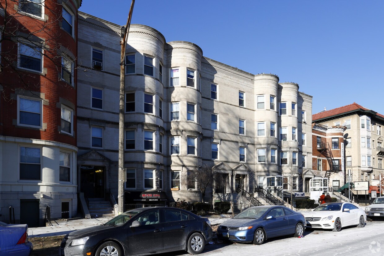 Foto principal - Commonwealth Apartments