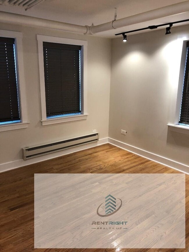 Building Photo - 845-55 W Agatite