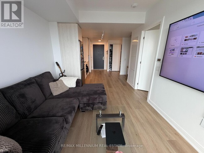 Building Photo - 3009 Novar Rd