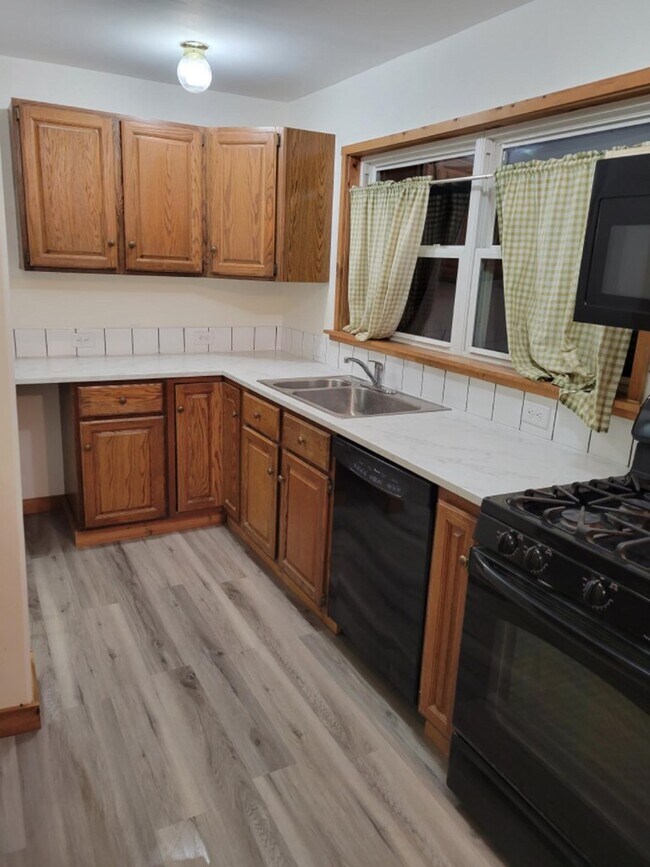 61 East Ave Unit 2, Wellsboro, PA 16901 Apartment for Rent in