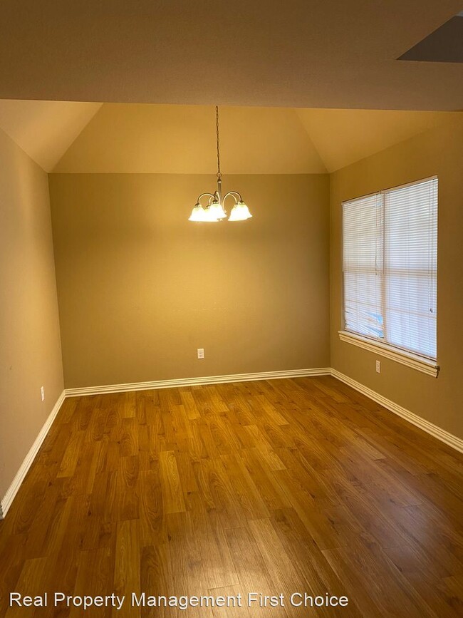 Building Photo - 3 br, 2 bath House - 1212 Mesa Road