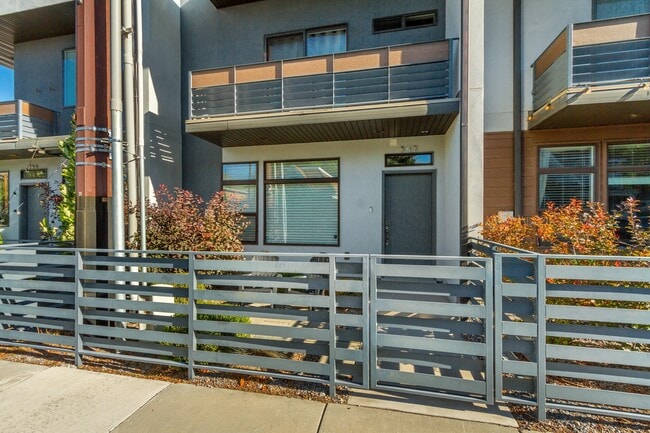 Photo - 342 Reed Ave N Townhome