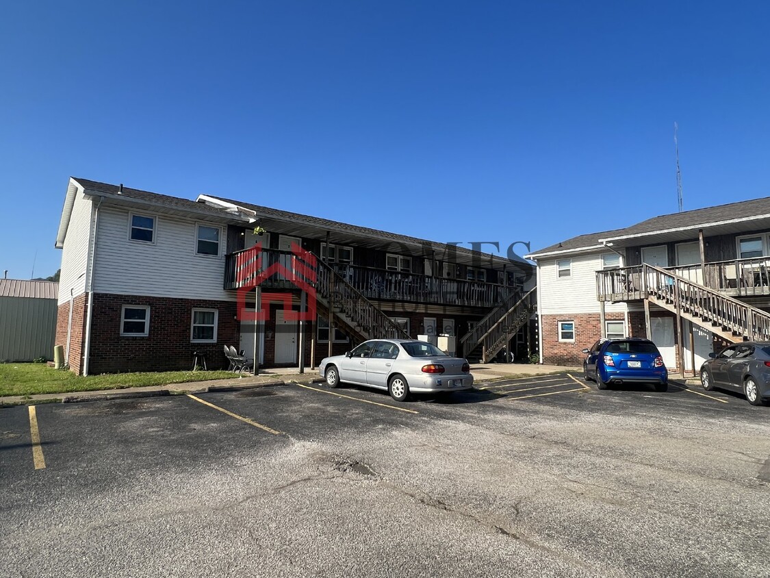 Primary Photo - Upstairs One-Bedroom Apartment | Boonville...
