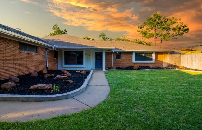 Foto del edificio - 3225 Elmwood Ave