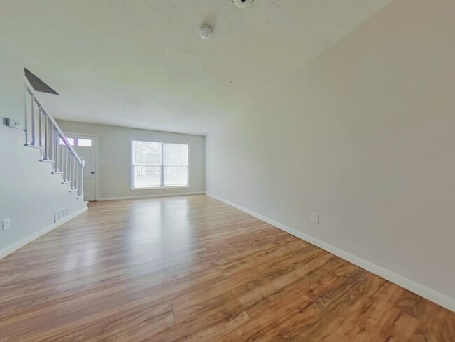 Building Photo - 1311 Blair St A3