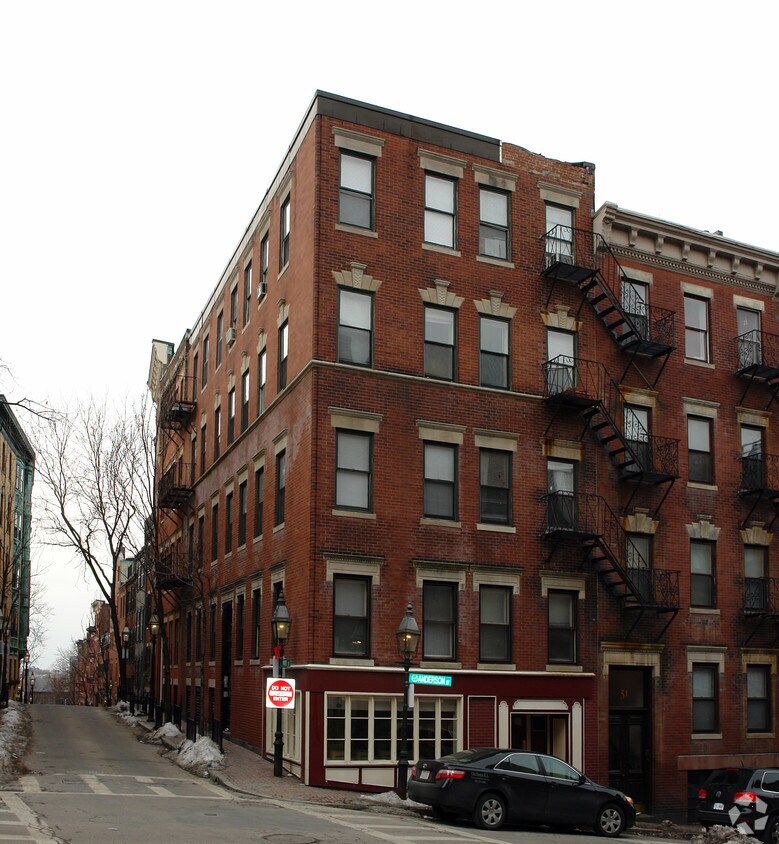 Building Photo - 97 Myrtle St