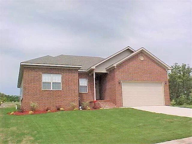 Primary Photo - 100 Ridgecrest Square
