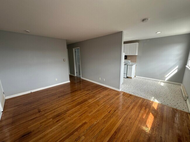 Foto del edificio - 1653 Beach Ave