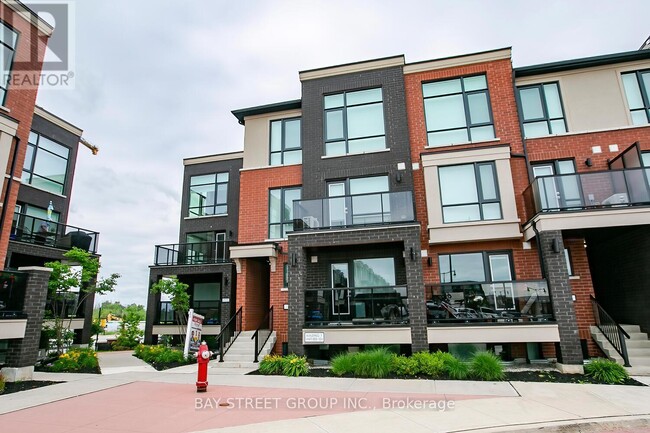 Photo du bâtiment - 100 Dufay Rd