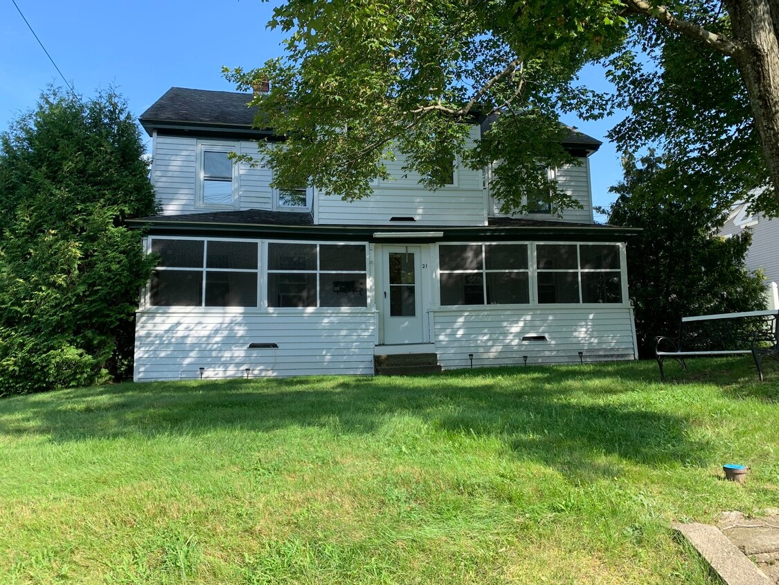 21 Sycamore St, Millbury, MA 01527 House Rental in Millbury, MA