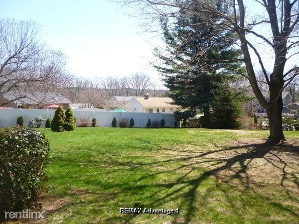 Building Photo - 3 br, 1 bath House - 109 Highland Ave