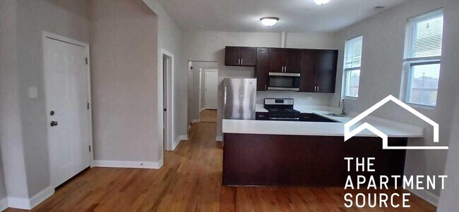 Foto del edificio - 3614 W McLean Ave