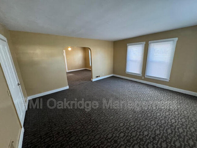 Building Photo - 9 N Cleveland St
