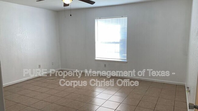 Foto del edificio - 740 Orleans Dr