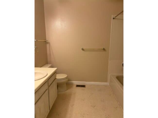Building Photo - Ranch with finished basement in Ridgeview ...