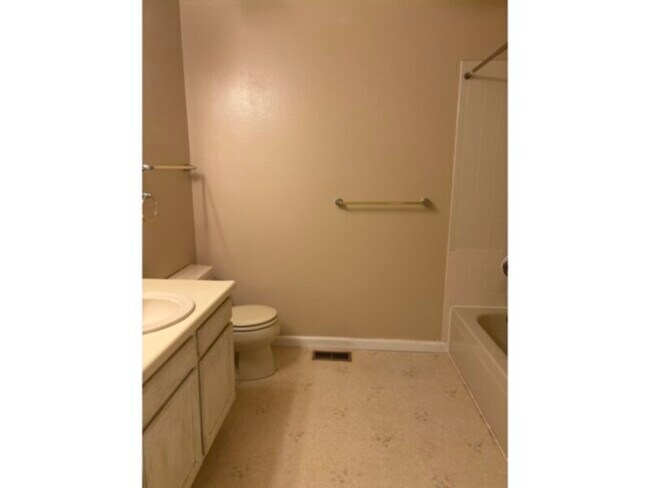 Foto del edificio - Ranch with finished basement in Ridgeview ...