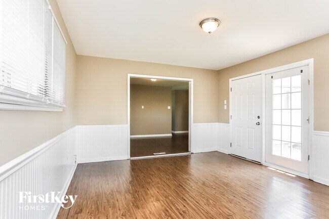 Foto del edificio - 1830 Jenkee Ave