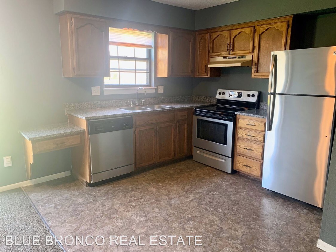 133 139 Sw Oxford Pl Lee S Summit Mo 64063 Apartment For Rent In Lee S Summit Mo Apartments Com