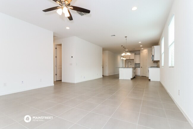 Foto del edificio - 10928 S 55th Ln