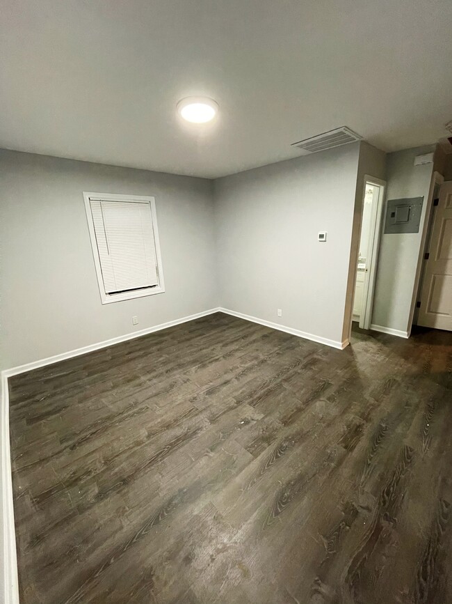 Living Room - 1025 Holland Ave