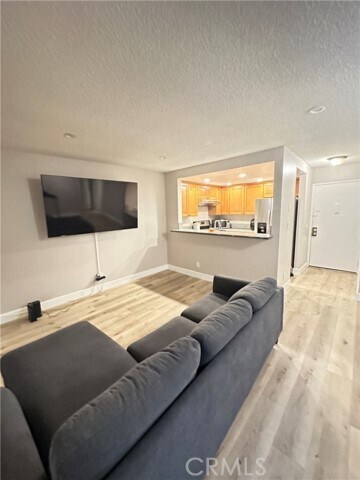 Foto del edificio - 600 W 3rd St