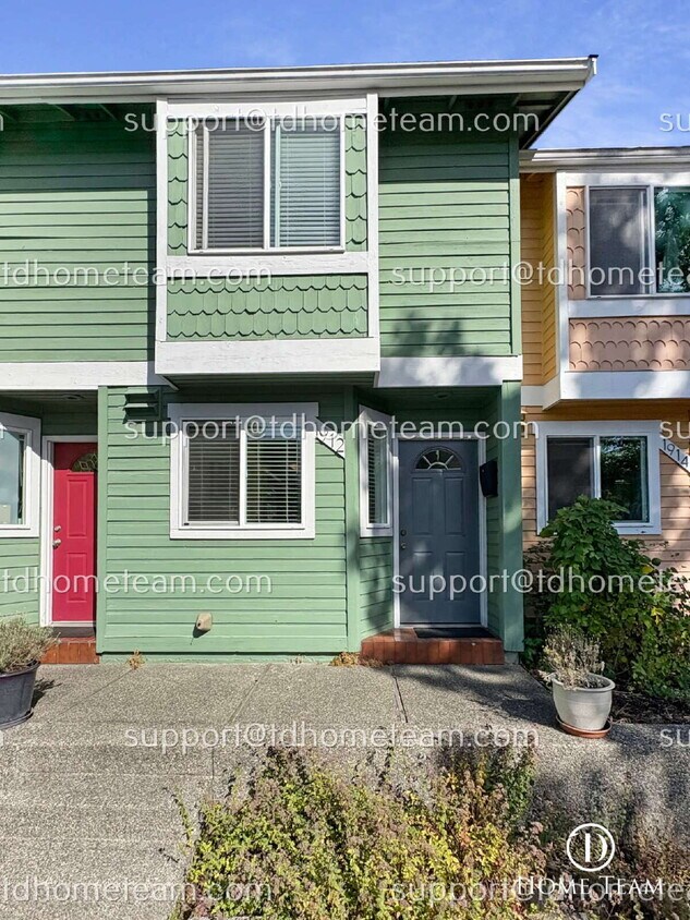 Foto principal - "Charming 2-Bed Townhouse with Gleaming Ha...