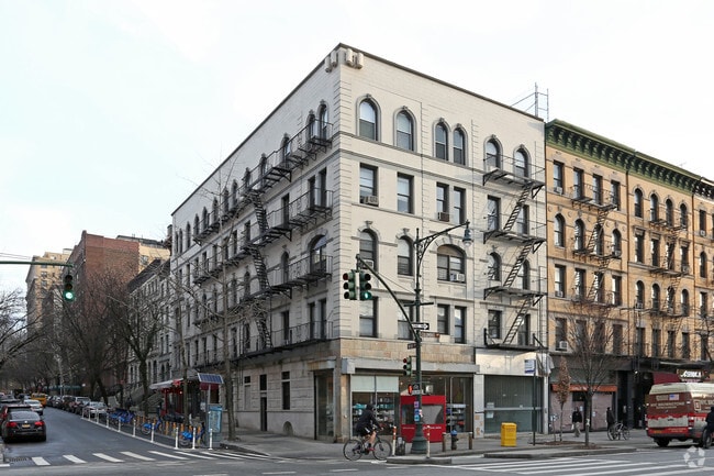66-70 West 84th St - Manhattan, NY - 66-70 W 84th St