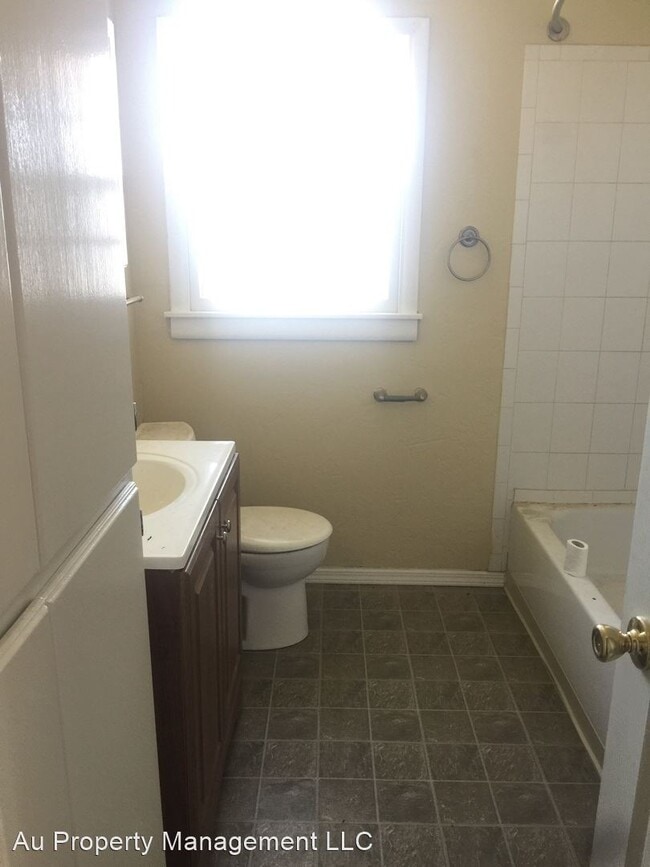 Building Photo - 3 br, 1 bath House - 1315 Bell