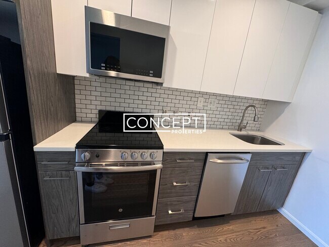 Building Photo - 19 Peterborough St