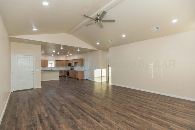 Foto del edificio - 7607 Beck Dr