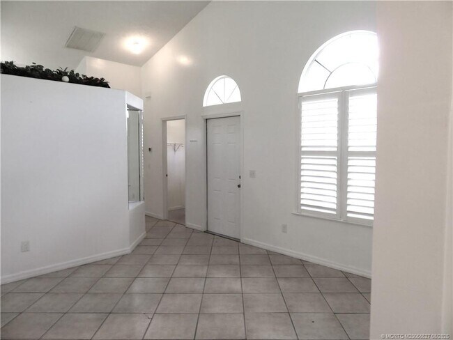 Foto del edificio - 1102 SW Coleman Ave