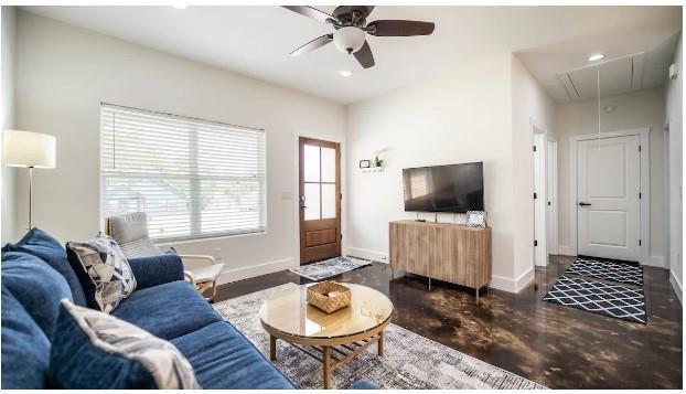 Foto del edificio - 910 W Johnson St