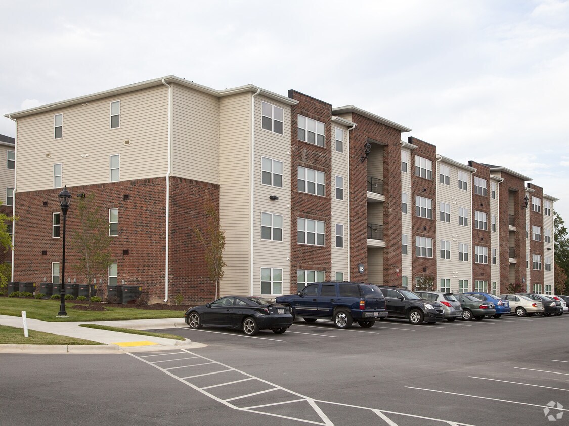 The Reserve at Greensboro Apartments 107 Grovecrest Way Greensboro