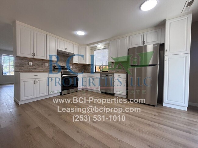 Foto del edificio - Beautiful 2 Bedroom House Available for im...