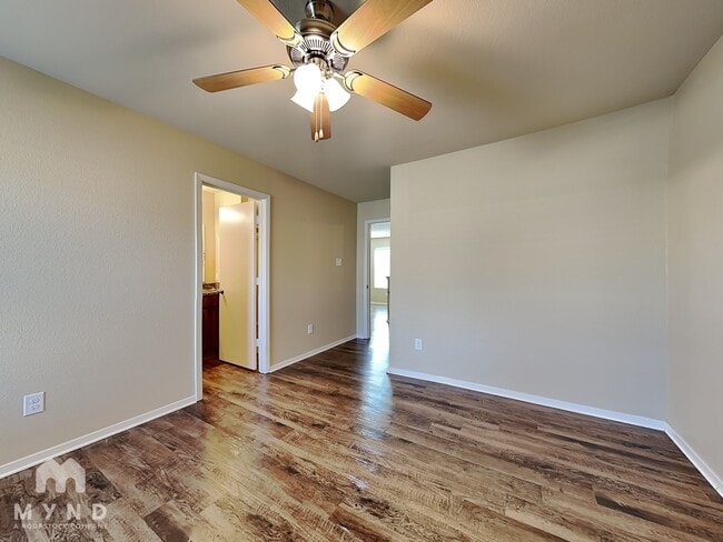 Foto del edificio - 6609 Ridgemist Ln