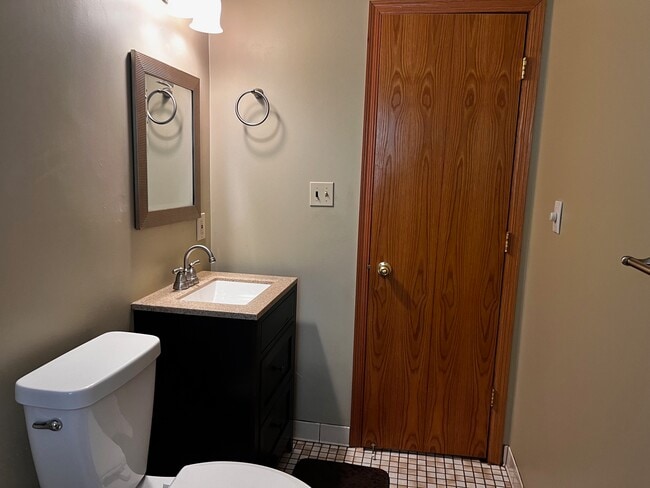 bathroom - 1612 E 88th St