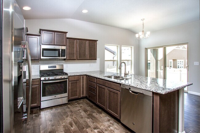 Foto del edificio - Lovely Maintenance Free Patio Home!!!