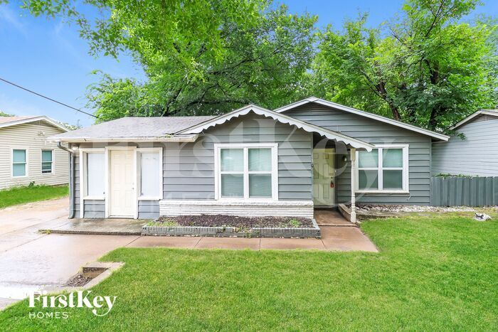 Primary Photo - 1407 Gibbins Rd