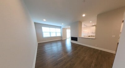 Building Photo - 10725 Clock Tower Dr