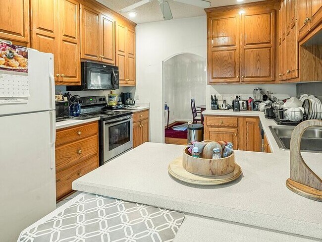 Building Photo - Build Equity While Leasing - Lease and Own...