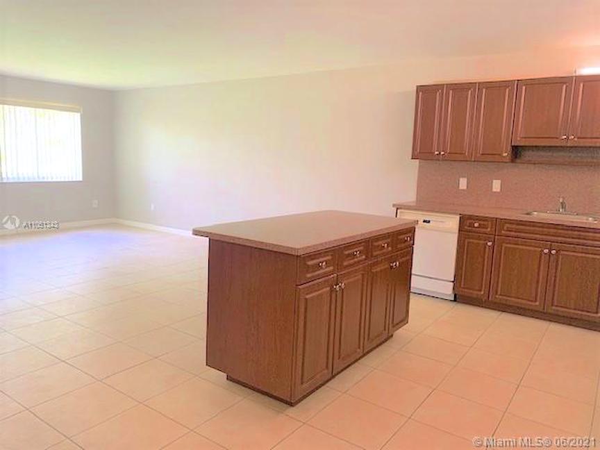 Primary Photo - 14840 Naranja Lakes Blvd