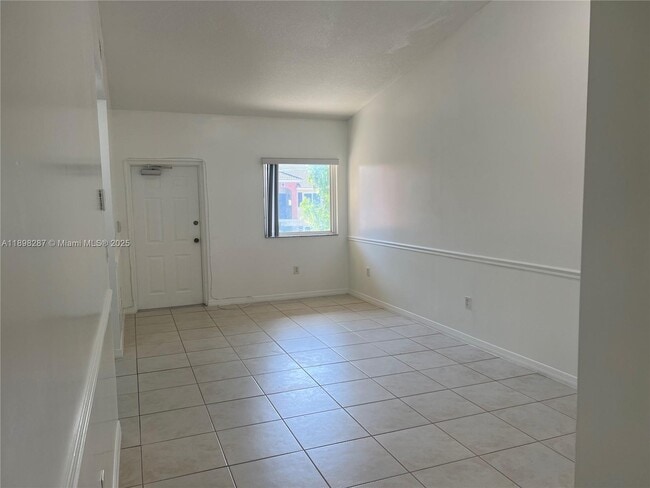 Foto del edificio - 980 NE 33rd Terrace