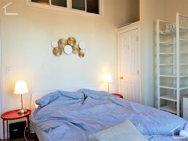 Building Photo - 42 Bay State Rd