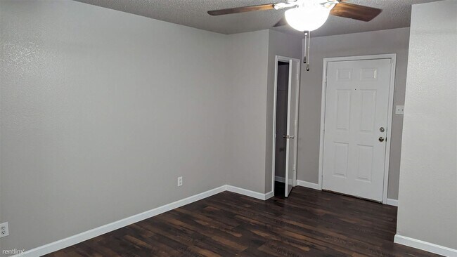 Building Photo - 3 br, 2 bath House - 3836 Carver Place