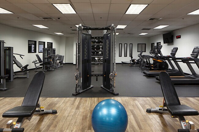 Gimnasio las 24 horas - The Lofts at the Security Building Apartments
