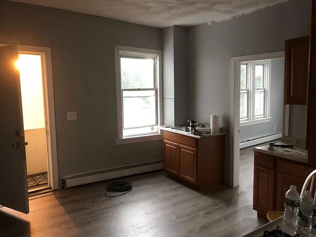 Photo - 635 Fall River Ave Apartment