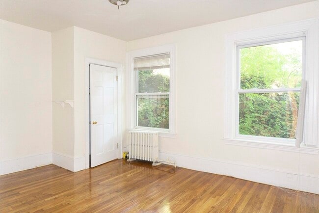 Building Photo - 1706 Commonwealth Ave