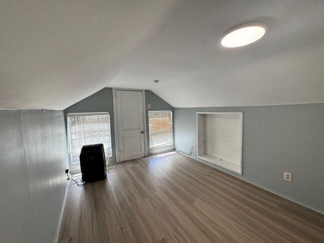 Foto del edificio - Apartment for rent! ALL BILLS INCLUDED!!!!!