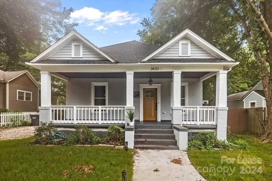 Primary Photo - 3420 Holt St